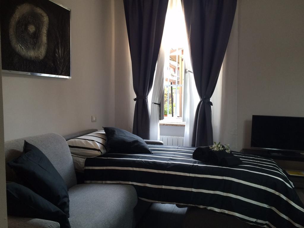 Kibilu - Via Confalonieri - Stazione Garibaldi - Zona Isola Milaan Kamer foto