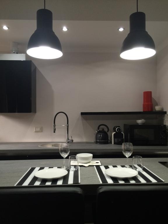Kibilu - Via Confalonieri - Stazione Garibaldi - Zona Isola Milaan Kamer foto